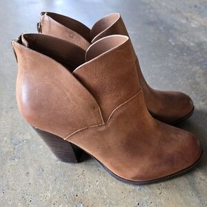 Gianni Bini Women's ankle boots 9M